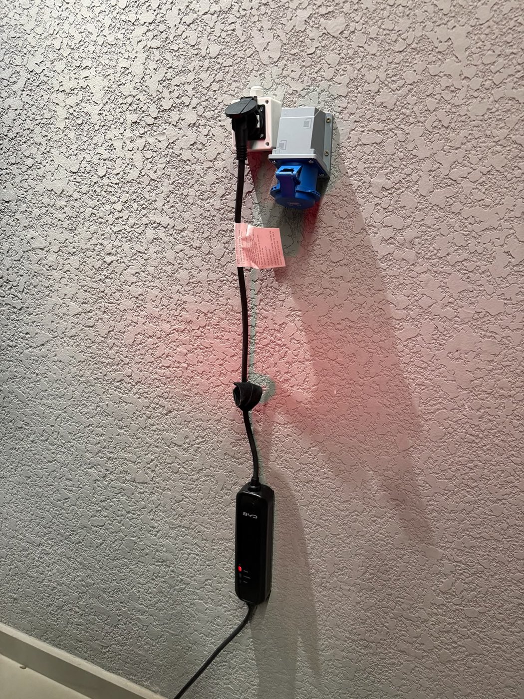 Ponto industrial para carregamento de veículo elétrico